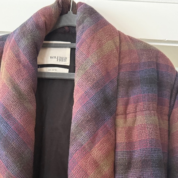 Aritzia Wilfred 100% cotton down jacket. Size small. Beautiful plaid color - Picture 2 of 3